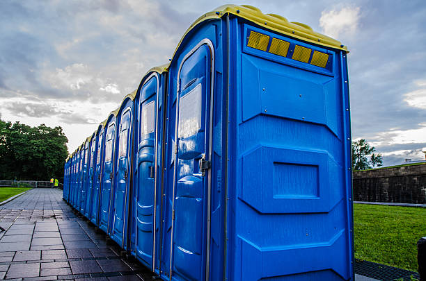 Best Porta potty delivery and setup  in Plainville, KS